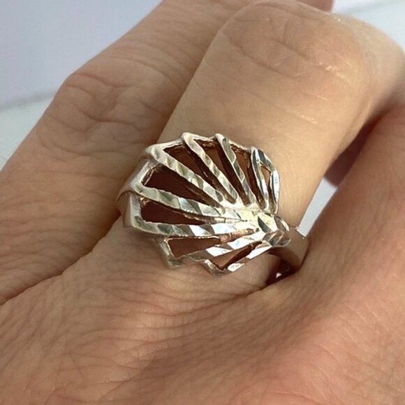 VTG Sterling Silver 925 Diamond Cut Modernist Asymmetric Dome Band Ring Sz 6.5 - Picture 12 of 16